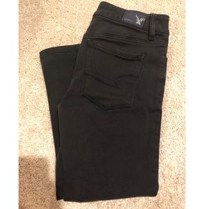american eagle hi rise black crop jegging